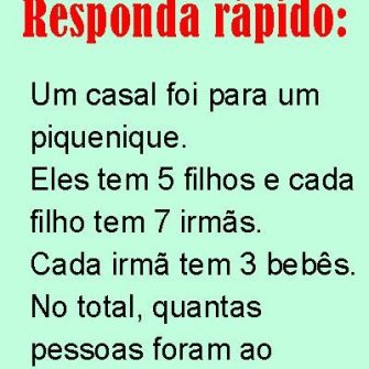 Um casal foi para um piquenique