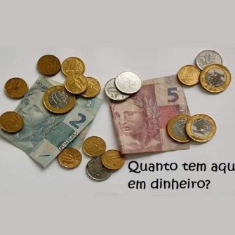 Quanto dinheiro tem nesta imagem?